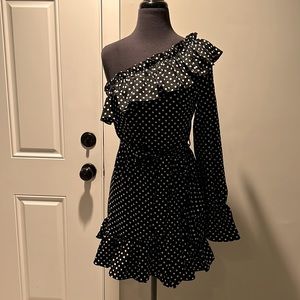 NastyGal BRANDNEW one-shoulder BW dress.  US 4/UK8